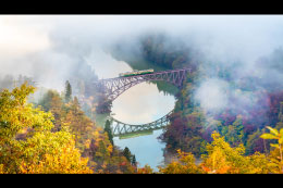 只見川第一橋梁(只見線) 秋の風景